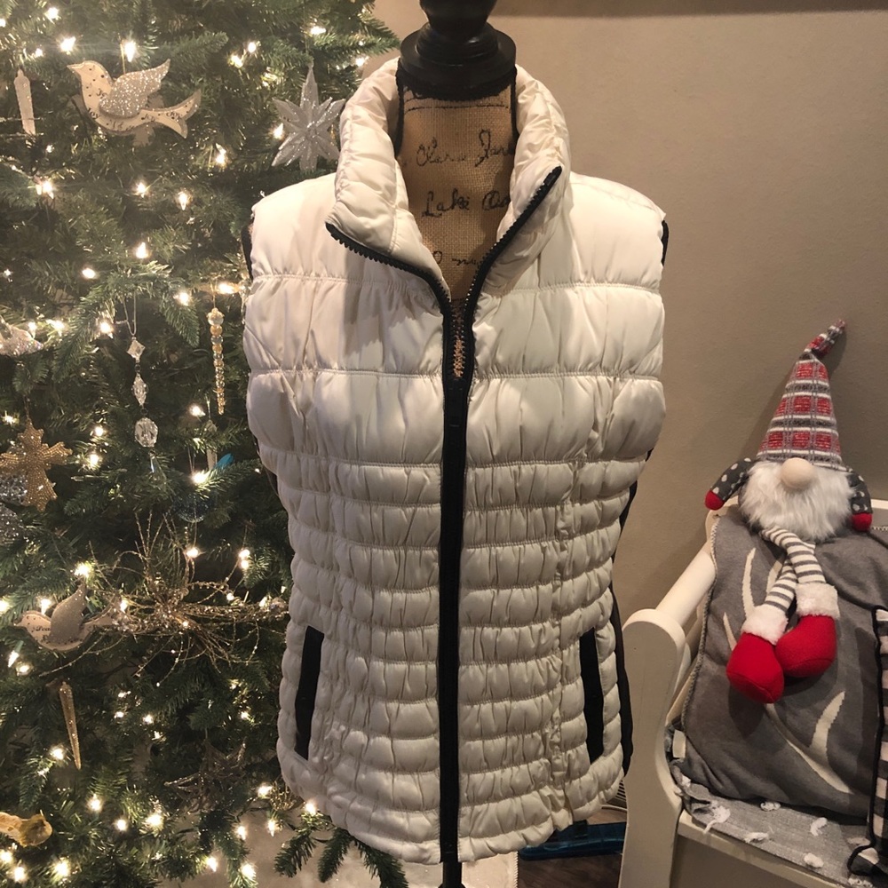 Adorable cream vest!